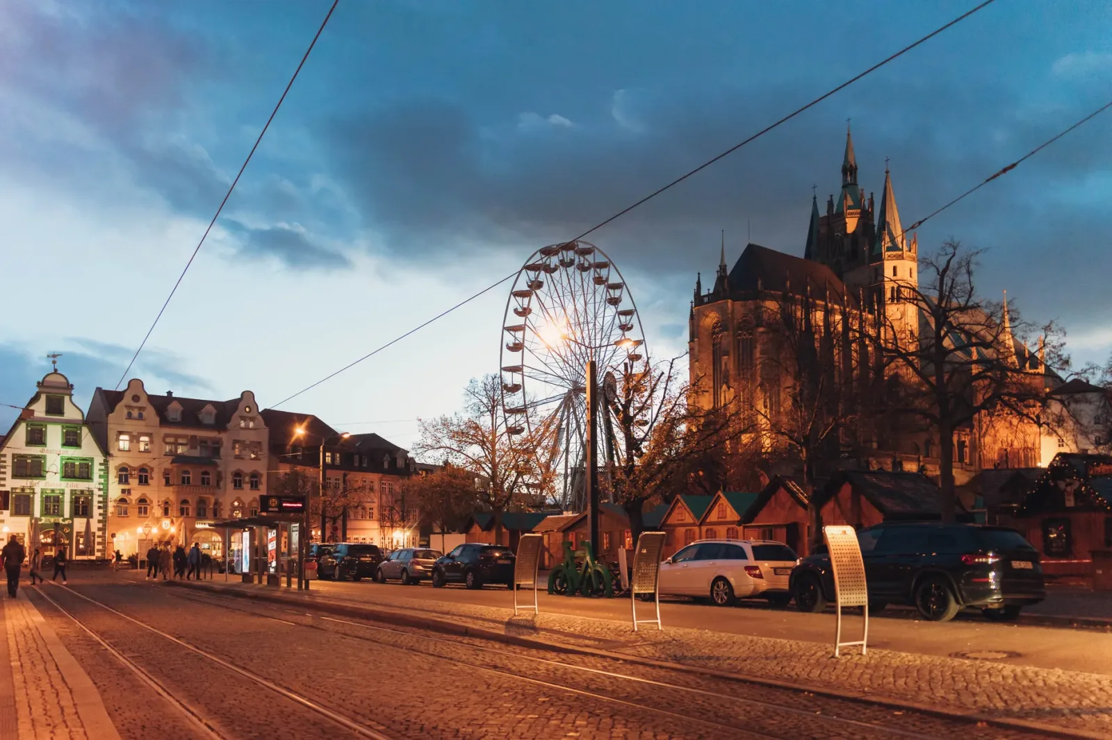 Paisagem urbana de Erfurt com edifícios históricos e atmosfera medieval alemã