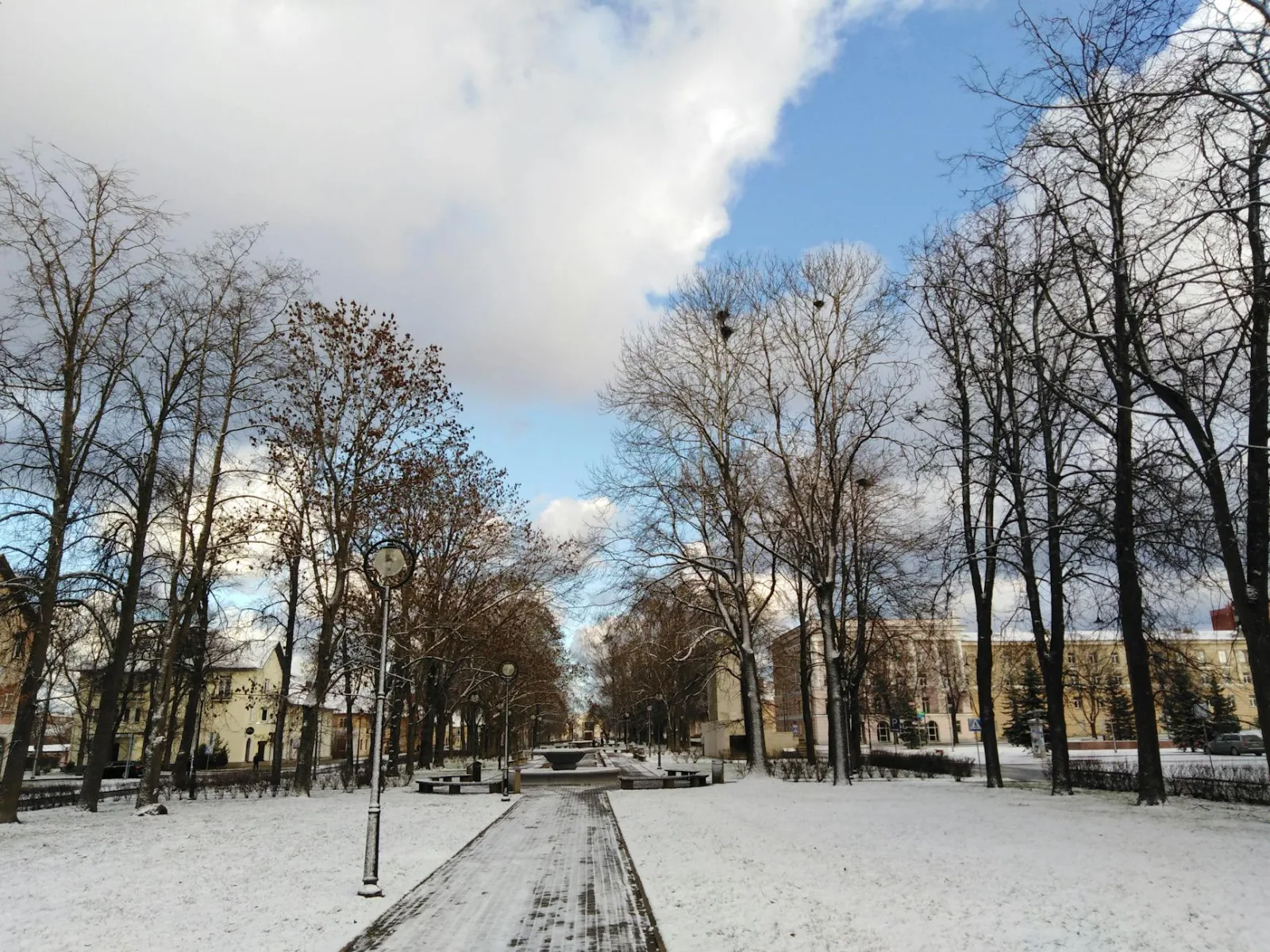Apart-hotel in Narva, close to the city center and the border, ideal for practical accommodation.