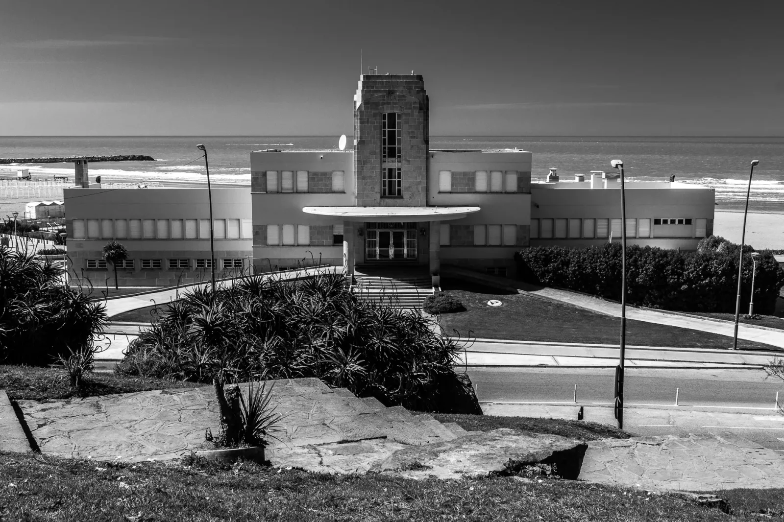 Museum MAR in Mar del Plata with modern architecture facing the sea.