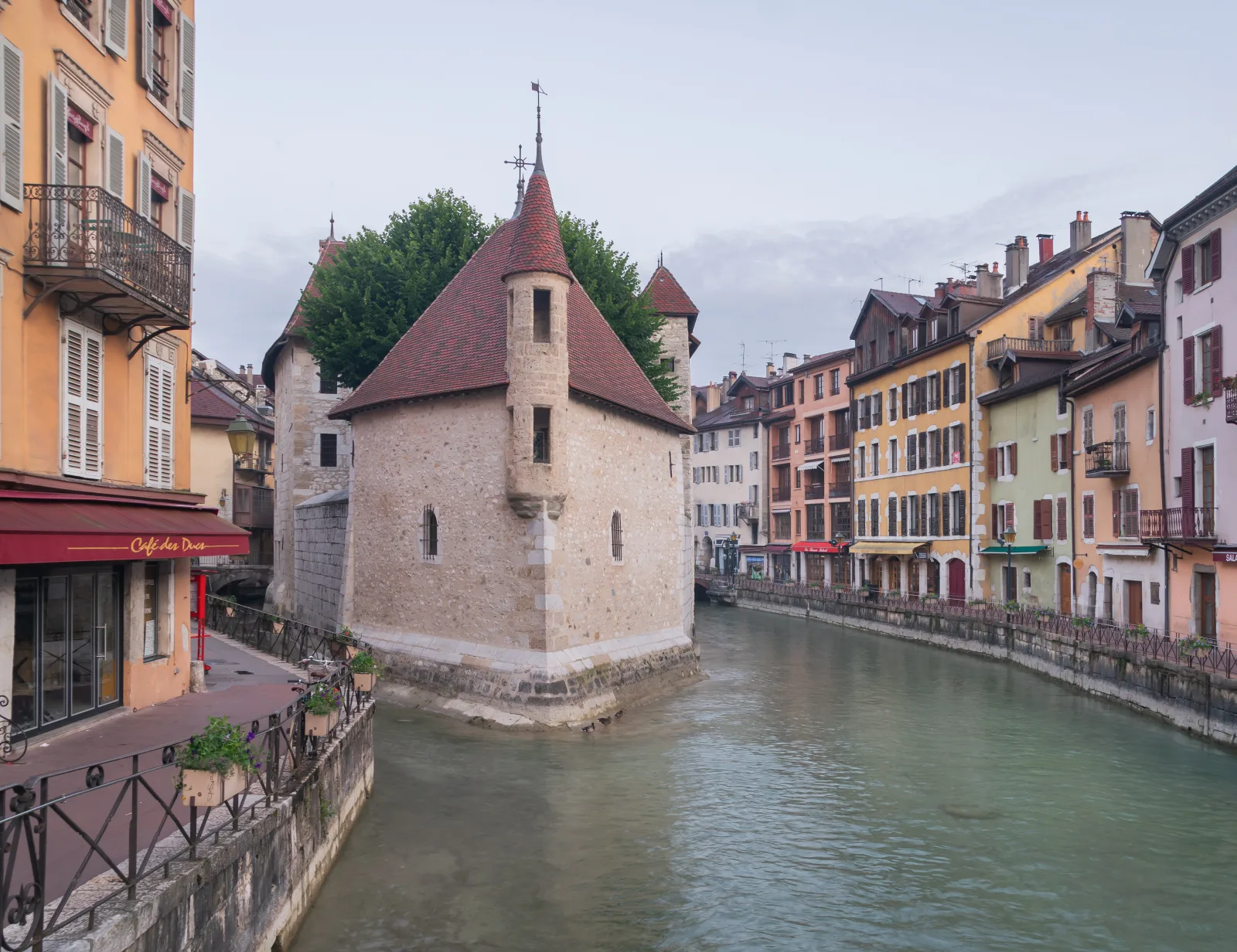 Panoramic view of Annecy’s Old Town, with canals and colorful houses along the water